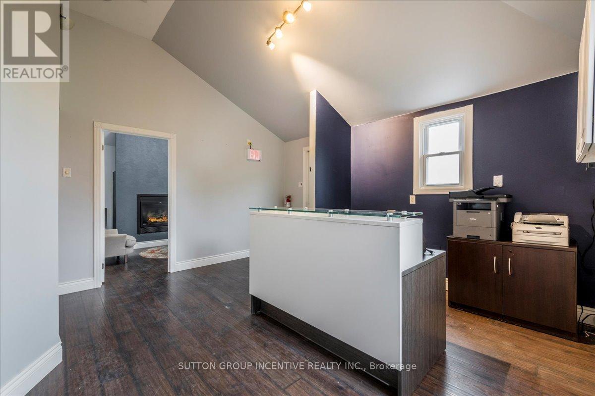 381-387 Mapleview Drive W, Barrie, Ontario L4N 9G4 - Photo 38 - S12542608