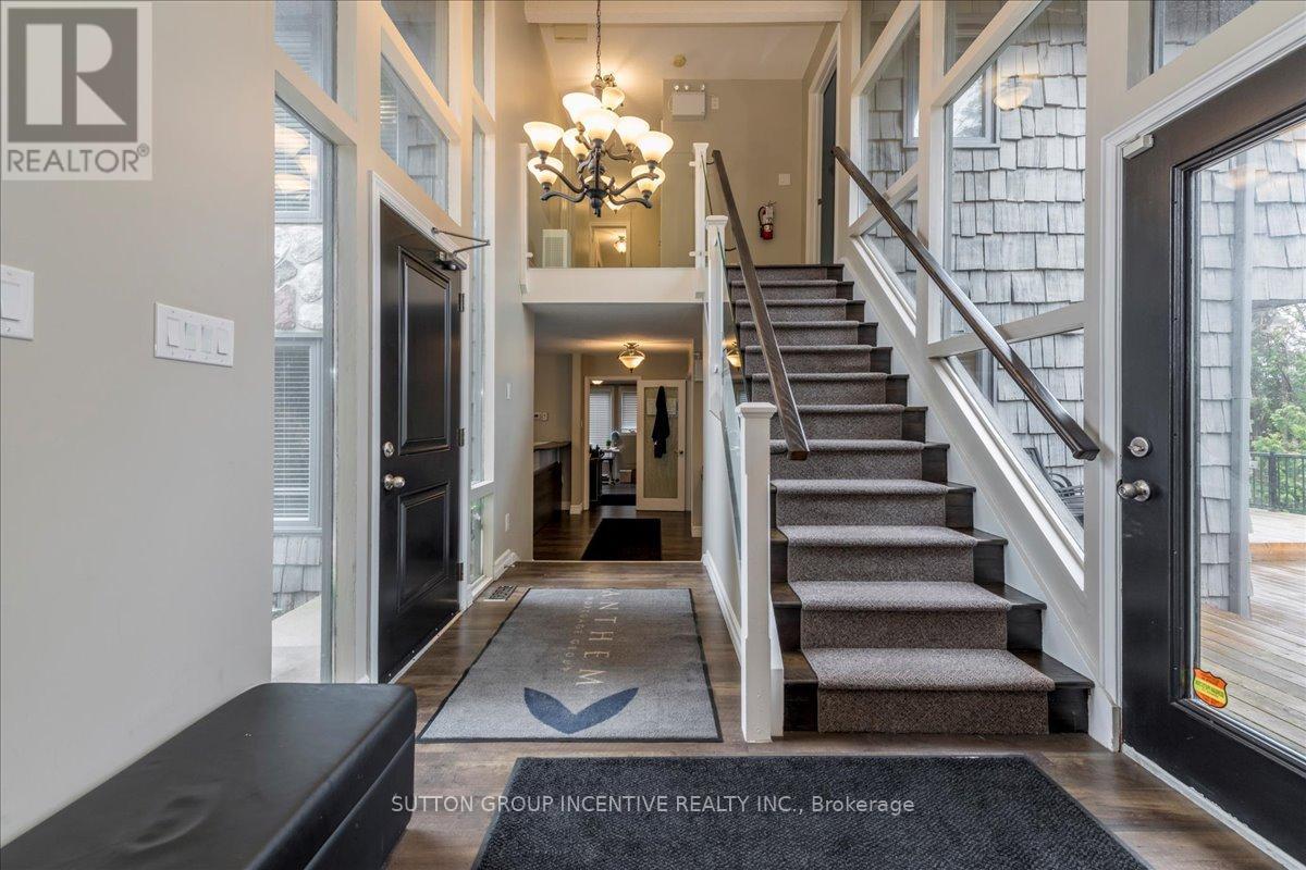 381-387 Mapleview Drive W, Barrie, Ontario L4N 9G4 - Photo 4 - S12542608