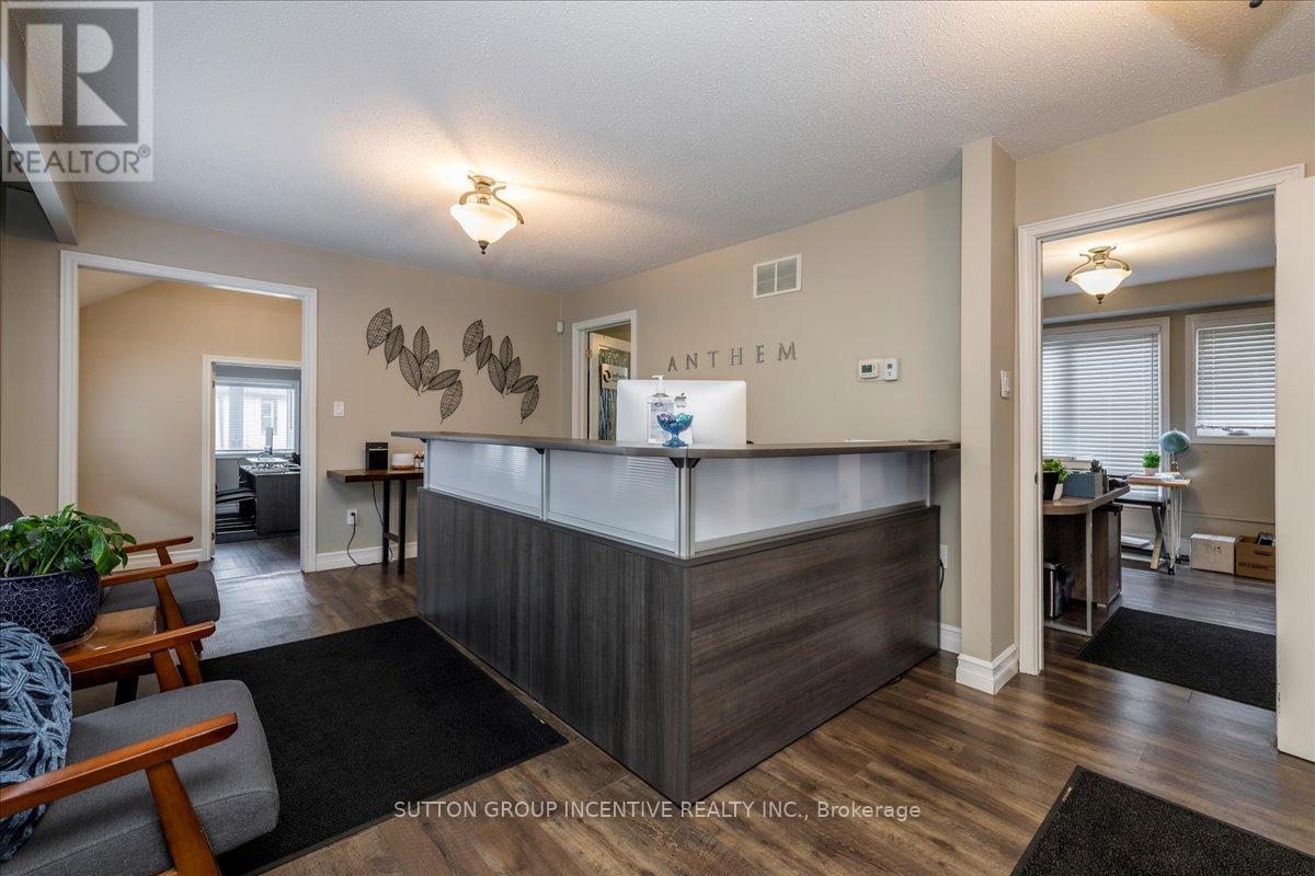 381-387 Mapleview Drive W, Barrie, Ontario L4N 9G4 - Photo 5 - S12542608