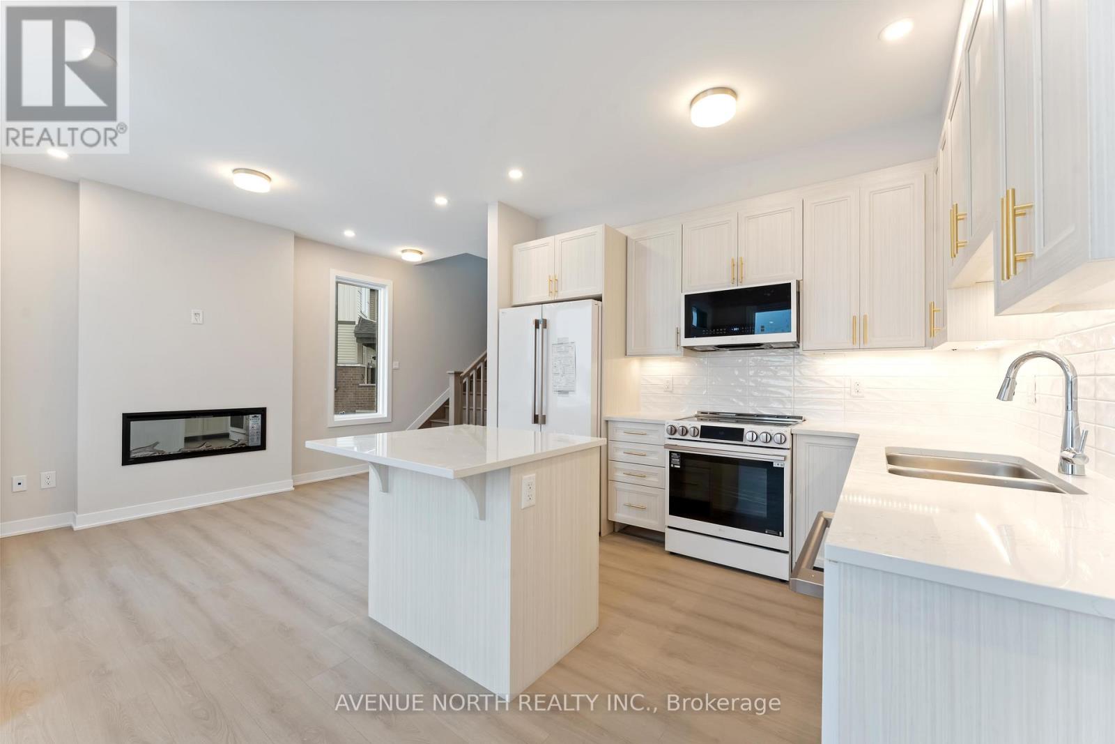 364 Les Emmerson Drive, Ottawa, Ontario  K2J 7L7 - Photo 11 - X12542716