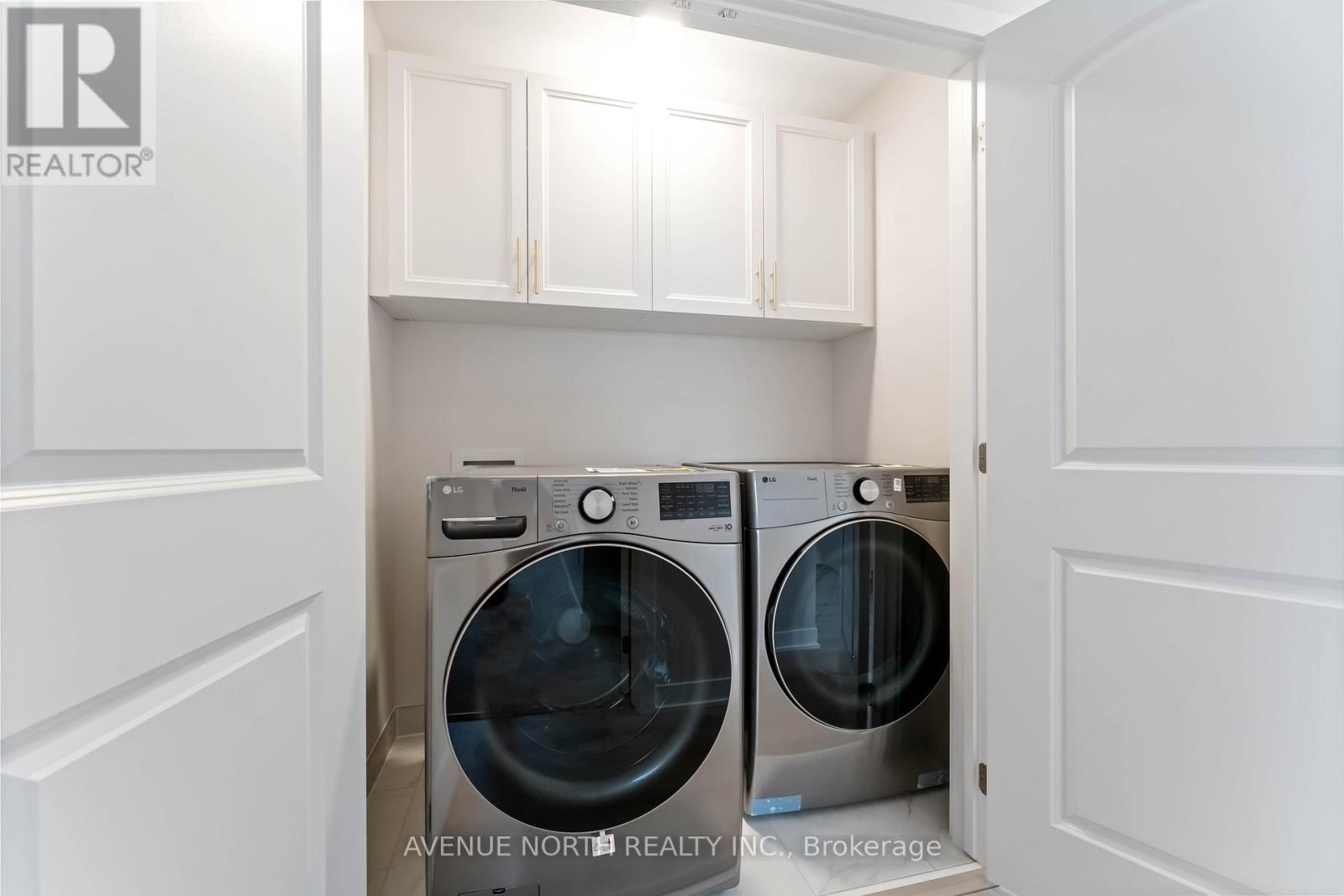 364 Les Emmerson Drive, Ottawa, Ontario  K2J 7L7 - Photo 12 - X12542716