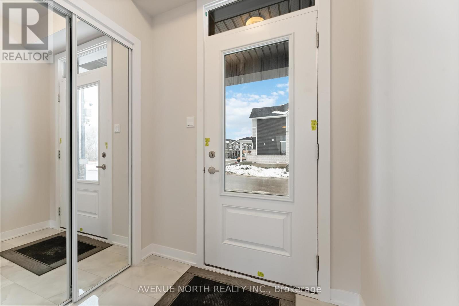 364 Les Emmerson Drive, Ottawa, Ontario  K2J 7L7 - Photo 3 - X12542716