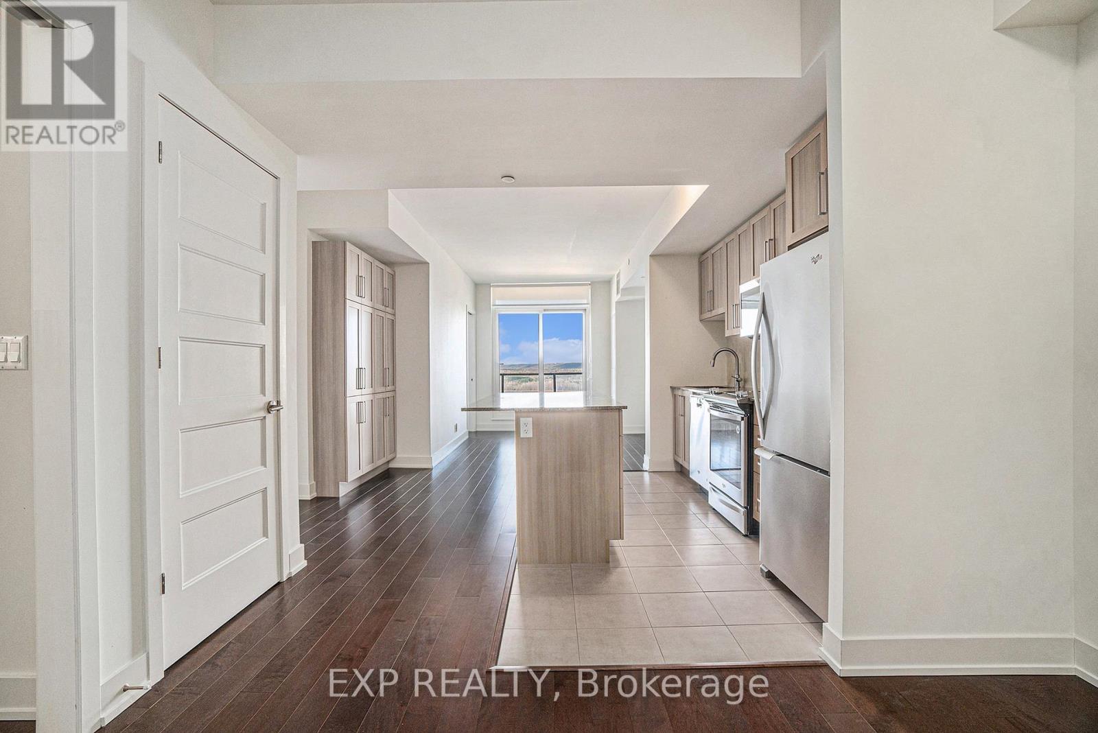 2403 - 485 Richmond Road, Ottawa, Ontario  K2A 3W9 - Photo 3 - X12542720