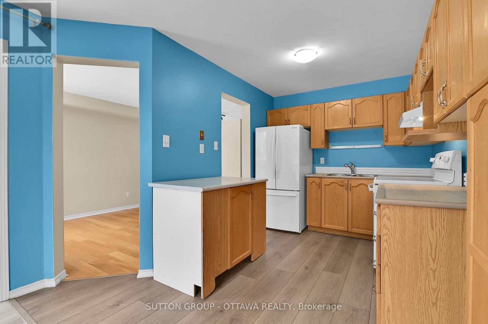 107 Jackman Terrace, Ottawa, Ontario  K2L 4C9 - Photo 11 - X12542796