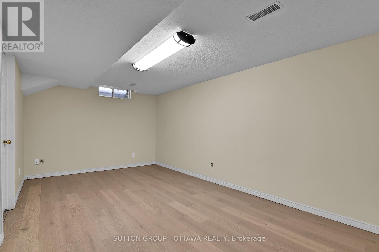 107 Jackman Terrace, Ottawa, Ontario  K2L 4C9 - Photo 26 - X12542796