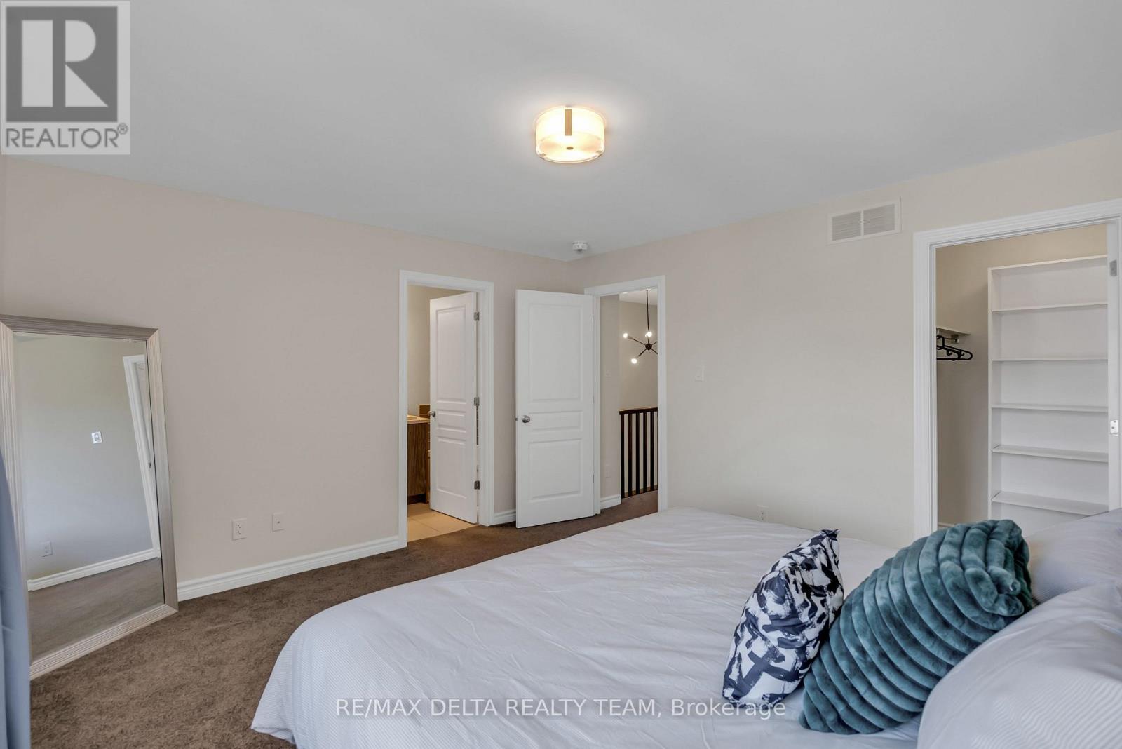 700 Guardian Grove, Ottawa, Ontario  K1X 3V5 - Photo 10 - X12542854