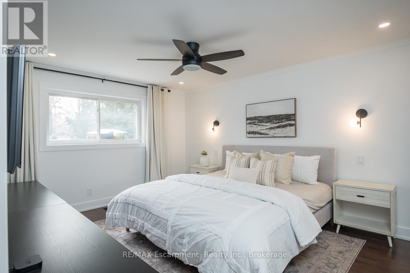 1346 Colonsay Drive, Burlington, Ontario  L7P 2T9 - Photo 19 - W12542818