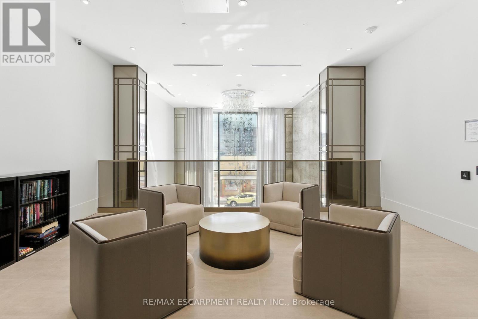 1604 - 2007 James Street, Burlington, Ontario  L7R 1H1 - Photo 31 - W12542526