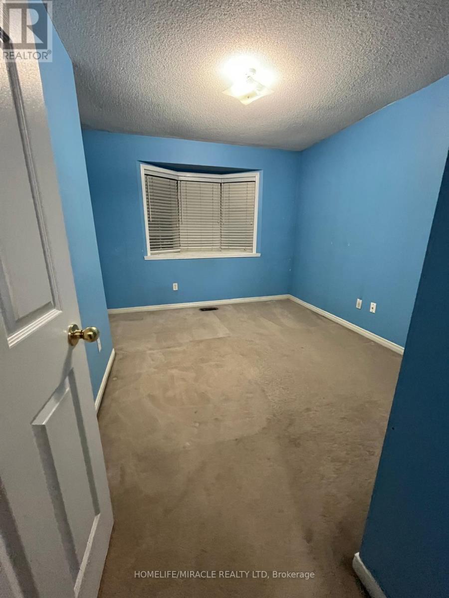 38 Charcoal Way, Brampton, Ontario  L6Y 5P8 - Photo 13 - W12542528