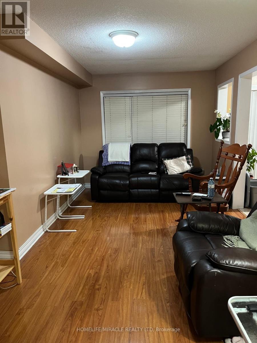 38 Charcoal Way, Brampton, Ontario  L6Y 5P8 - Photo 6 - W12542528