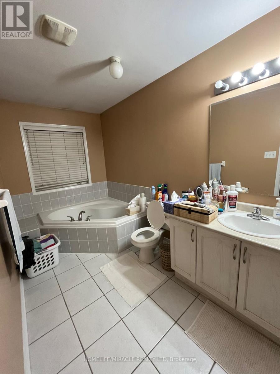 38 Charcoal Way, Brampton, Ontario  L6Y 5P8 - Photo 8 - W12542528