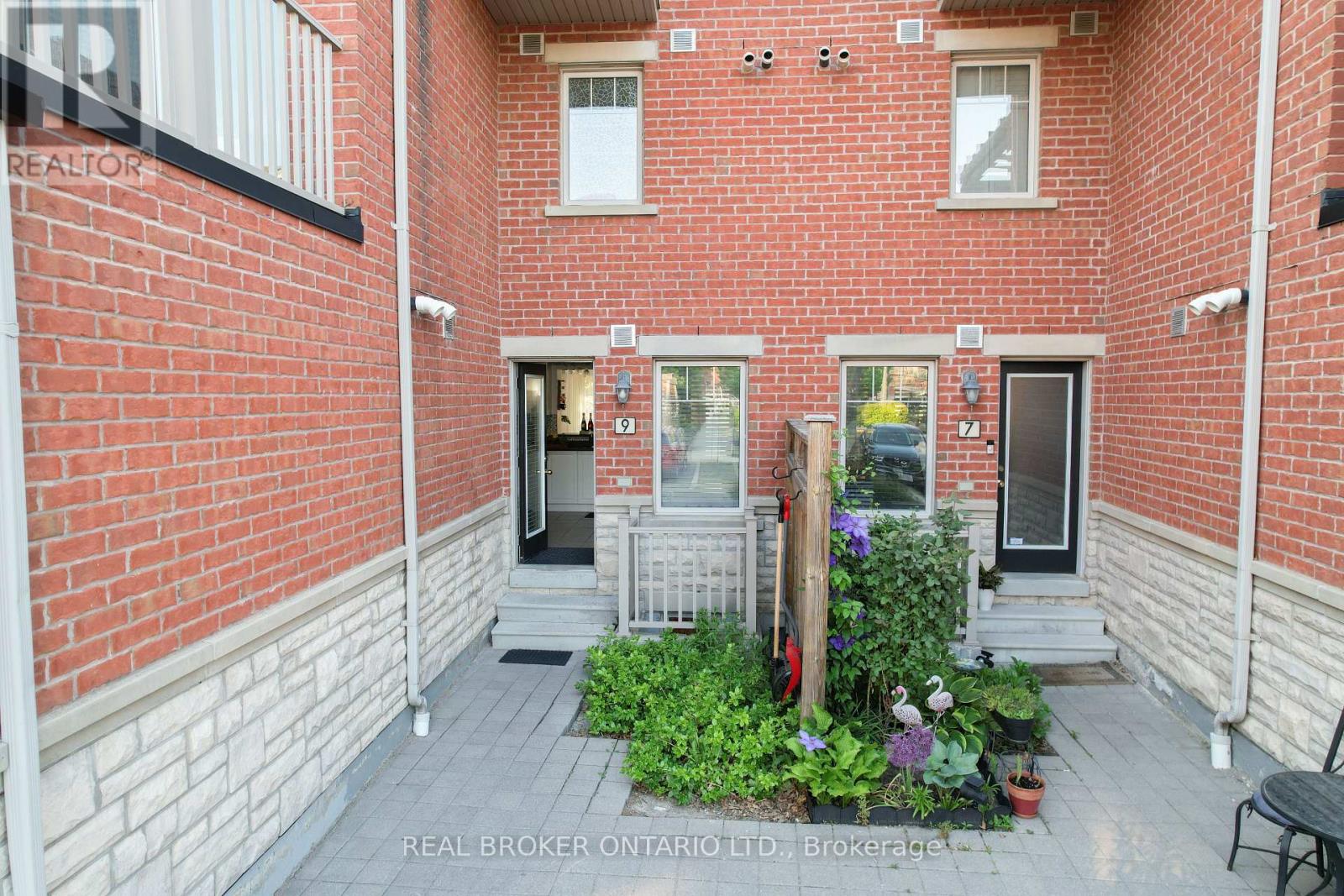9 - 3200 Bentley Drive, Mississauga, Ontario  L5M 0P7 - Photo 28 - W12542574
