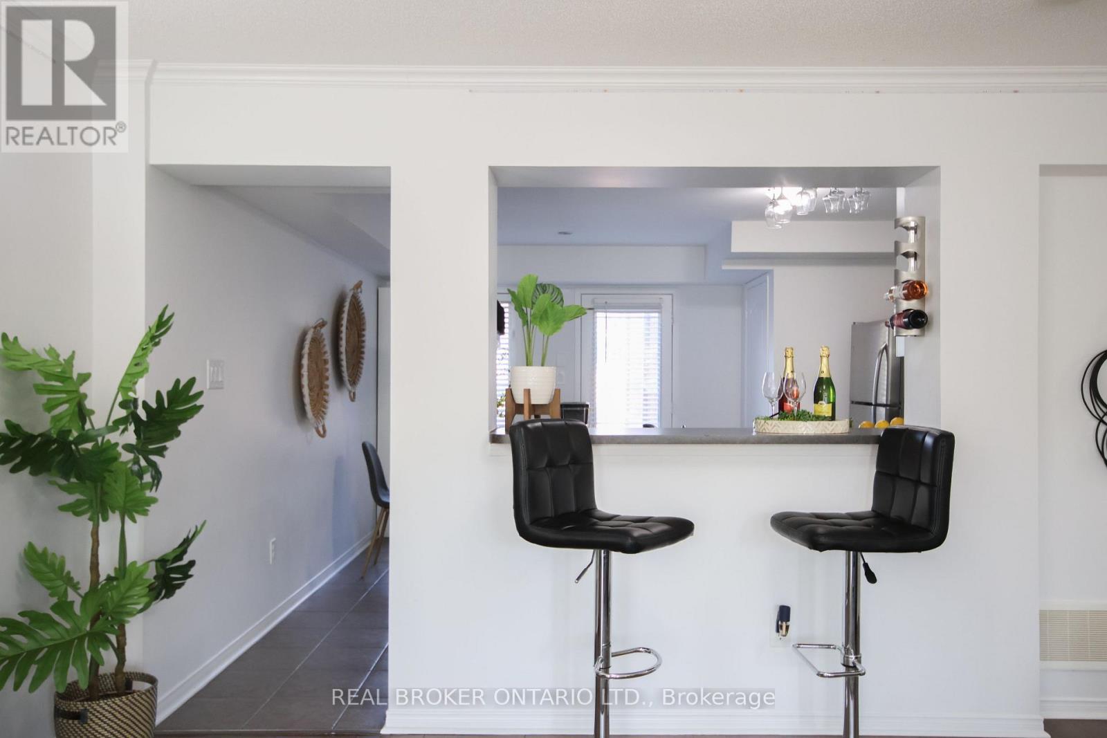 9 - 3200 Bentley Drive, Mississauga, Ontario  L5M 0P7 - Photo 5 - W12542574