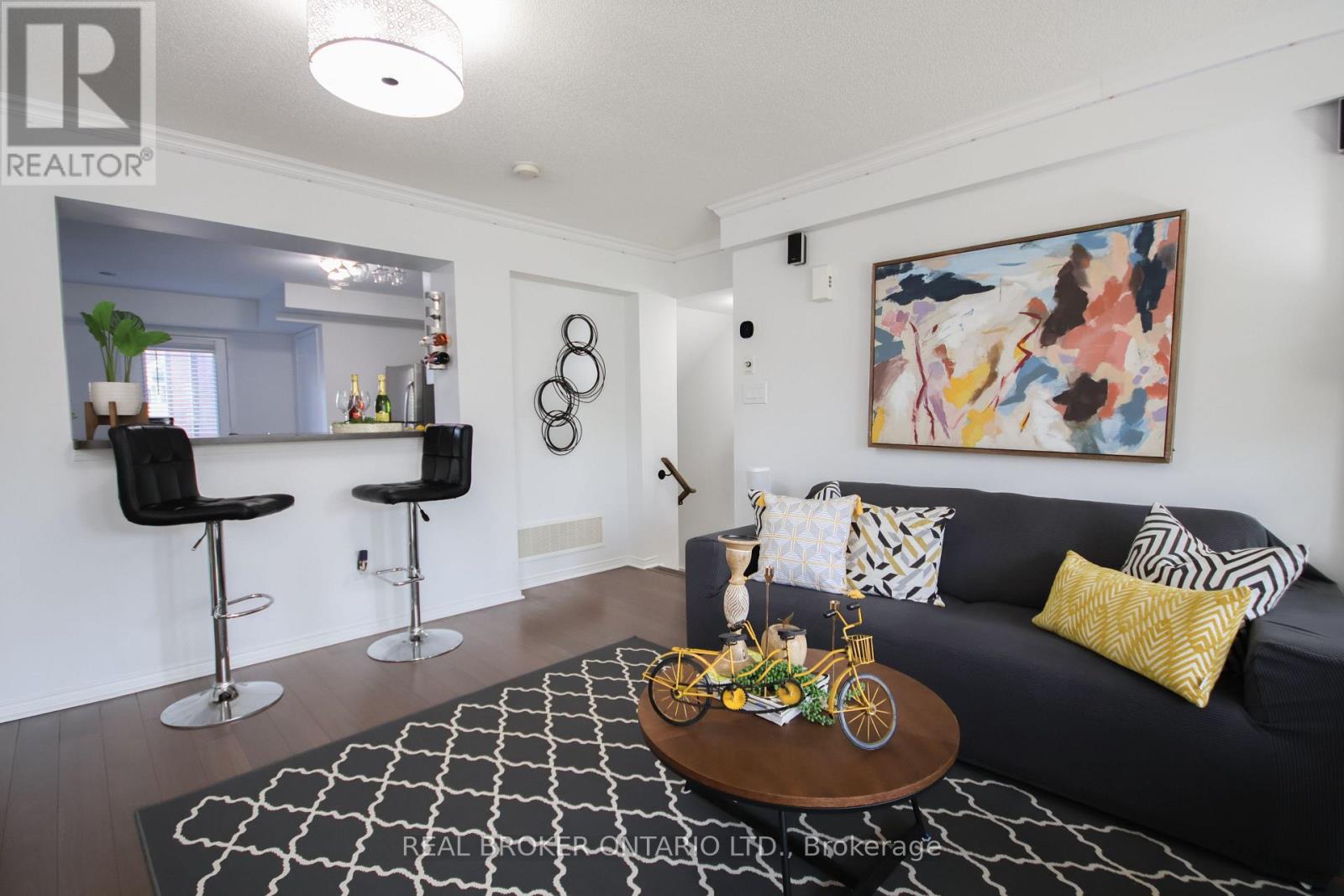 9 - 3200 Bentley Drive, Mississauga, Ontario  L5M 0P7 - Photo 6 - W12542574