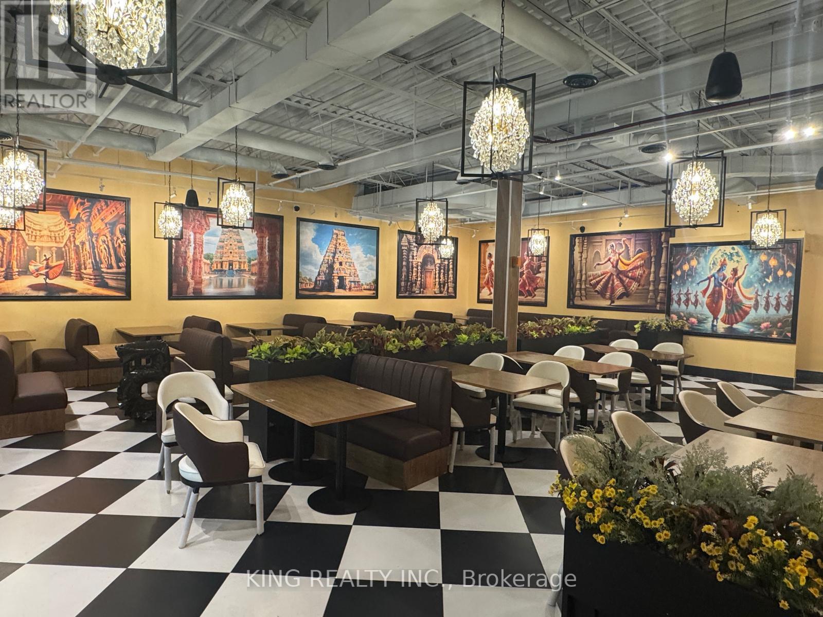 R170 - 2 COUNTY CRT BOULEVARD, Brampton, Ontario