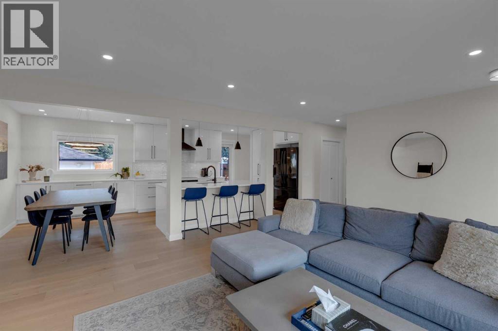 24 Canyon Drive Nw, Calgary, Alberta  T2L 0R3 - Photo 6 - A2253401