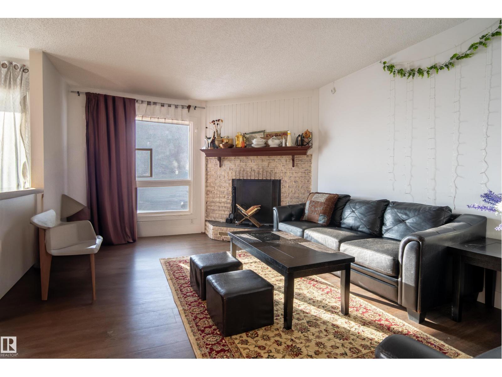 210 WARWICK RD NW, Edmonton, Alberta