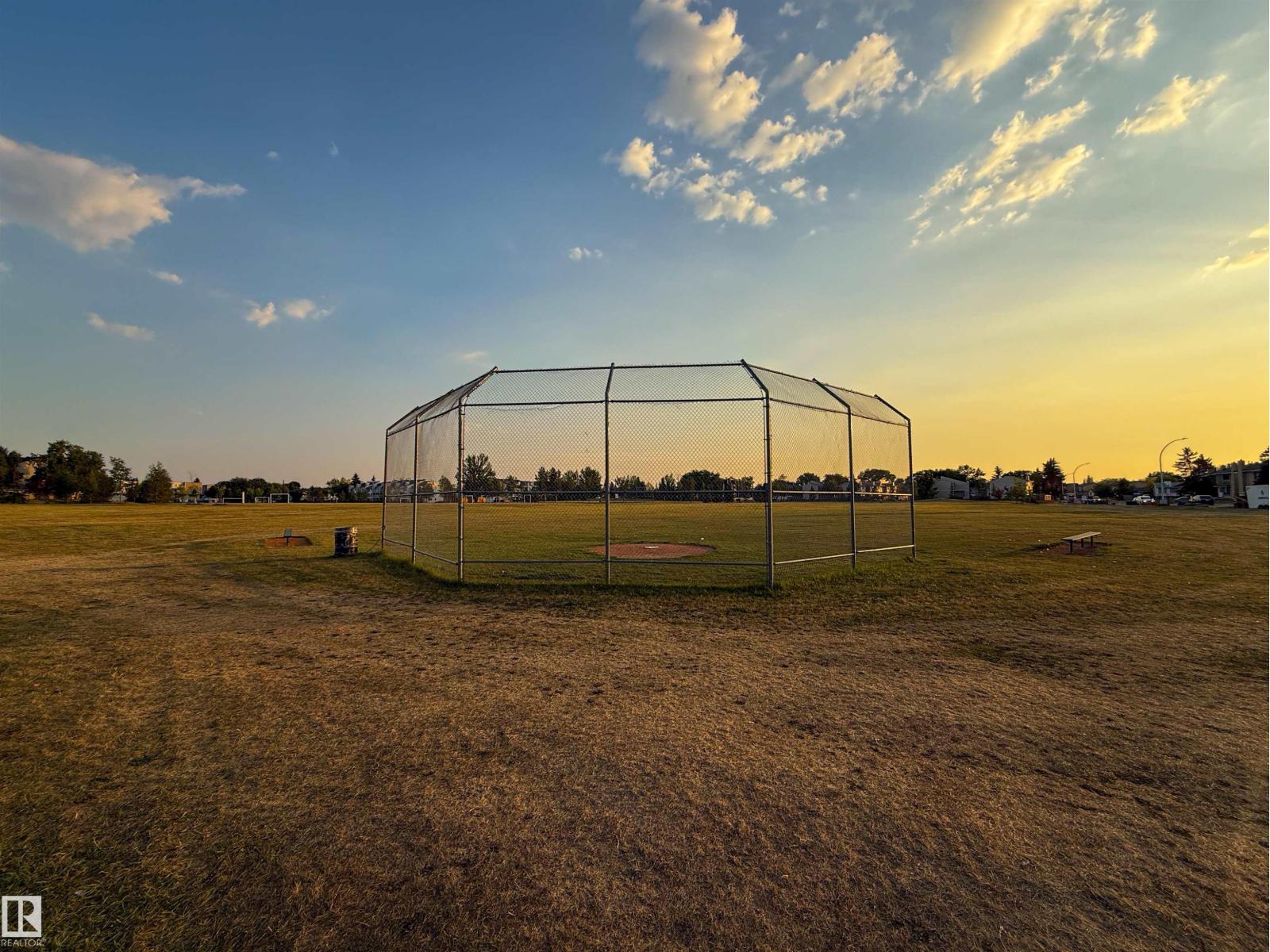 210 Warwick Rd Nw, Edmonton, Alberta T5X 4P8 - Photo 7 - E4455484