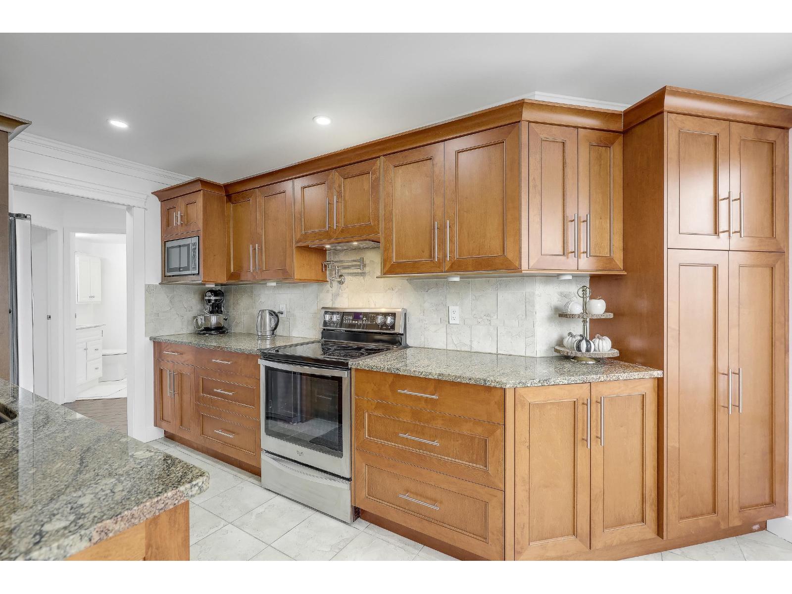 201 5450 208 Street, Langley, British Columbia  V3A 2J9 - Photo 11 - R3066606