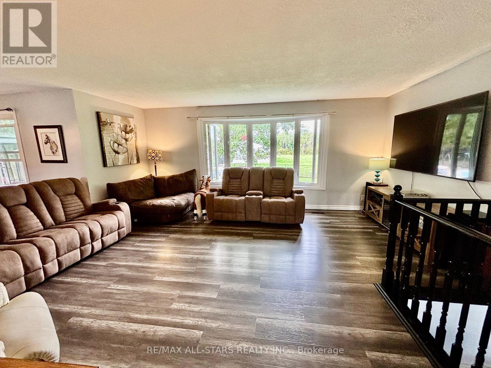 375 Ogemah Road, Kawartha Lakes, Ontario  K0M 2C0 - Photo 9 - X12437720