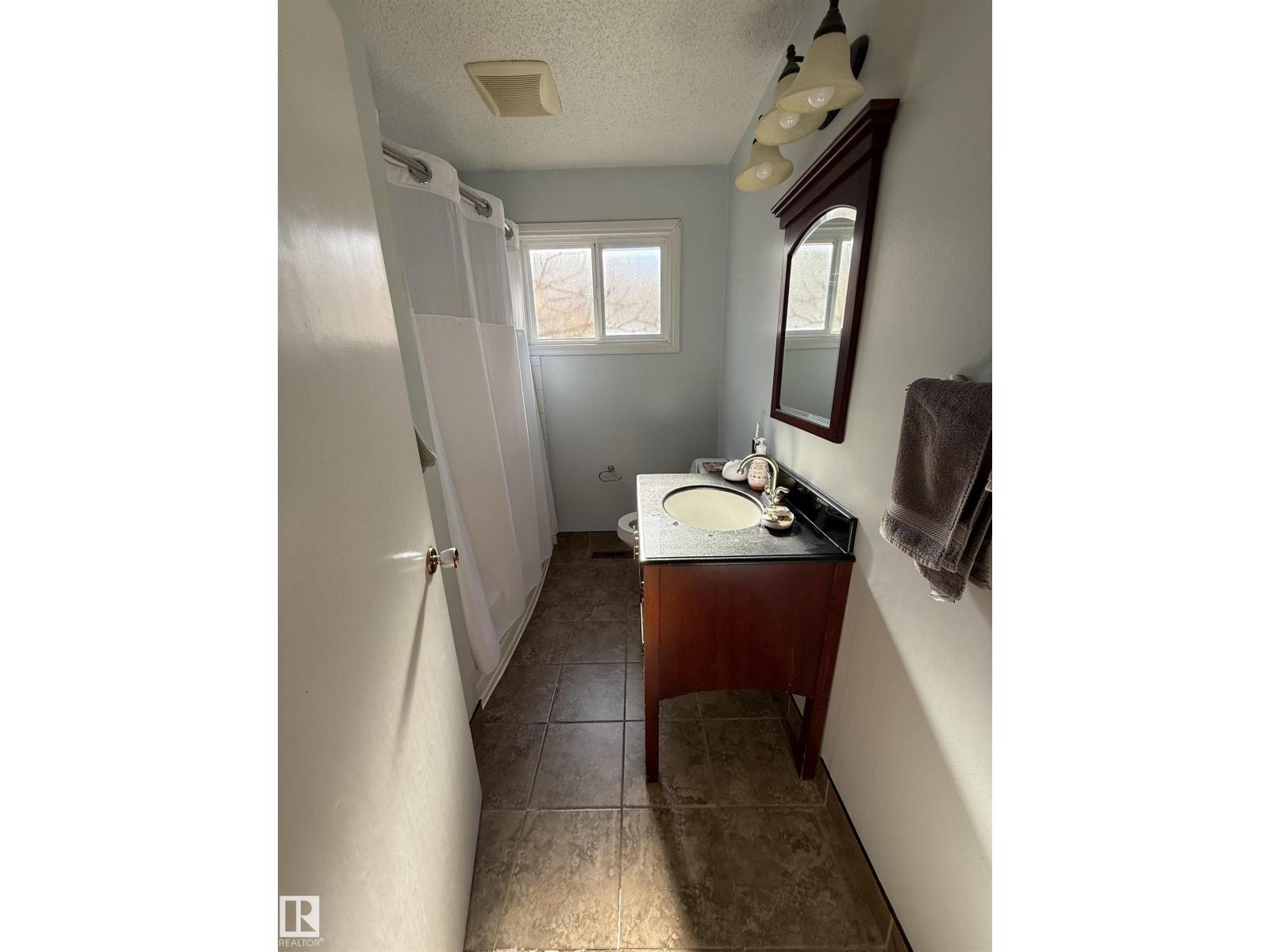 5017 46 St, Drayton Valley, Alberta  T7A 1S2 - Photo 6 - E4465643