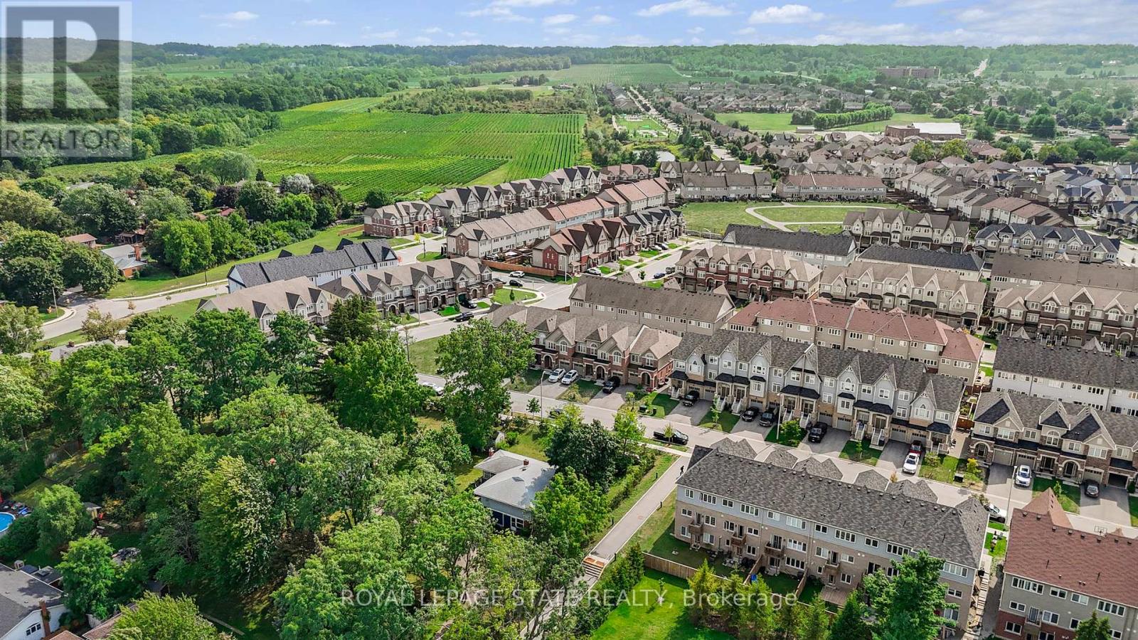 4102 Fracchioni Drive, Lincoln, Ontario  L0R 1B4 - Photo 3 - X12542510