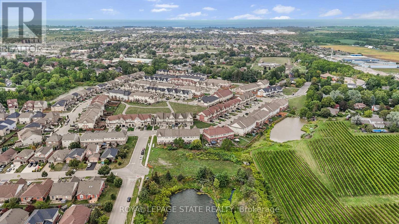 4102 Fracchioni Drive, Lincoln, Ontario  L0R 1B4 - Photo 4 - X12542510