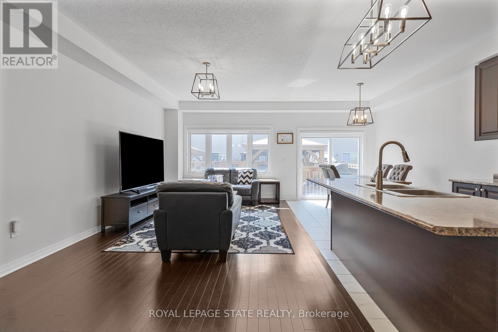 4102 Fracchioni Drive, Lincoln, Ontario  L0R 1B4 - Photo 6 - X12542510