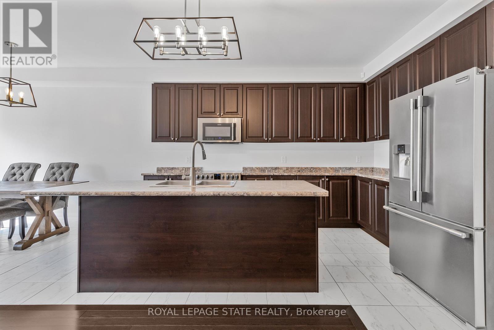 4102 Fracchioni Drive, Lincoln, Ontario  L0R 1B4 - Photo 7 - X12542510