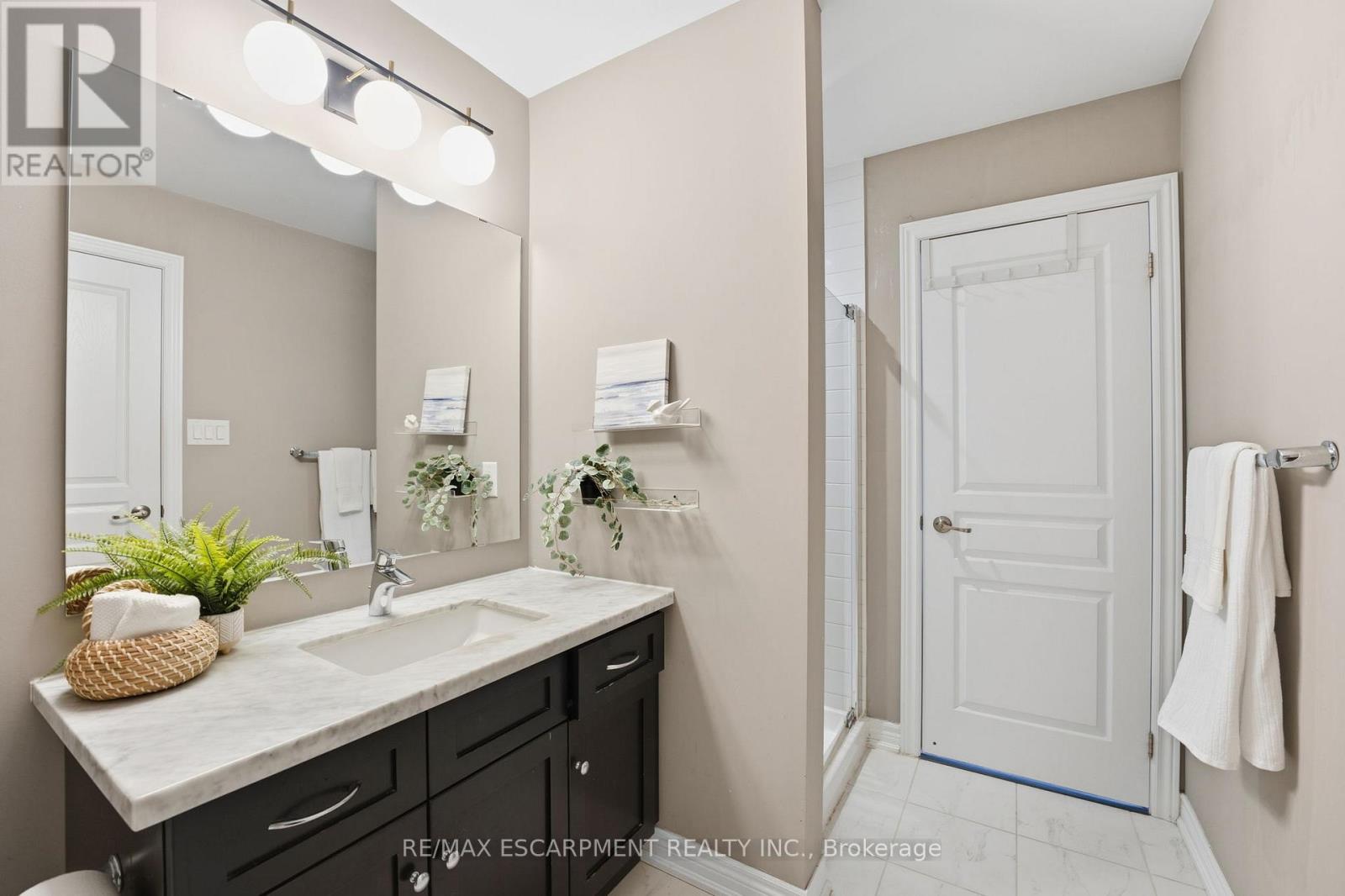 17 - 257 Parkside Drive, Hamilton, Ontario  L7R 2G4 - Photo 16 - X12542512