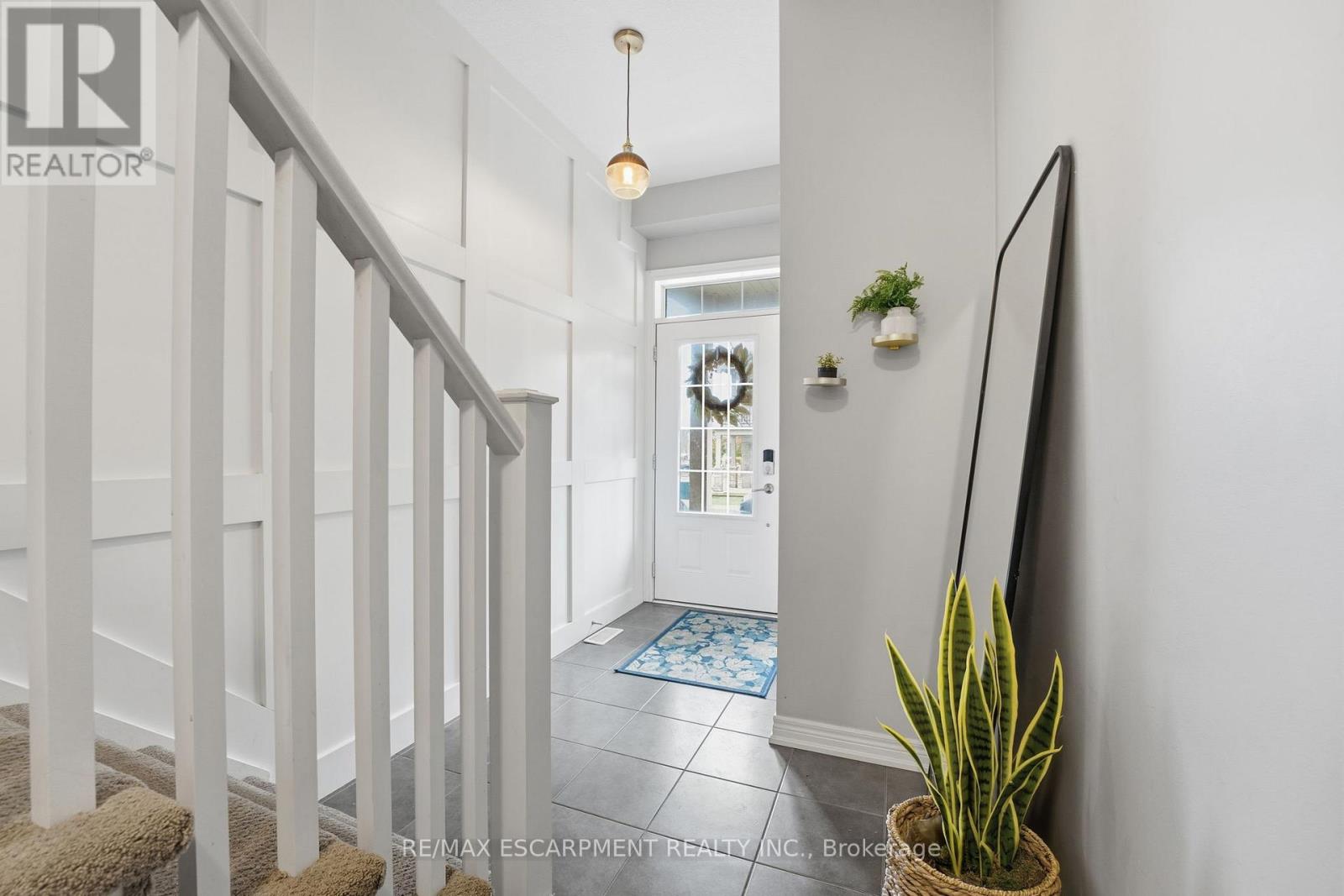 17 - 257 Parkside Drive, Hamilton, Ontario  L7R 2G4 - Photo 3 - X12542512