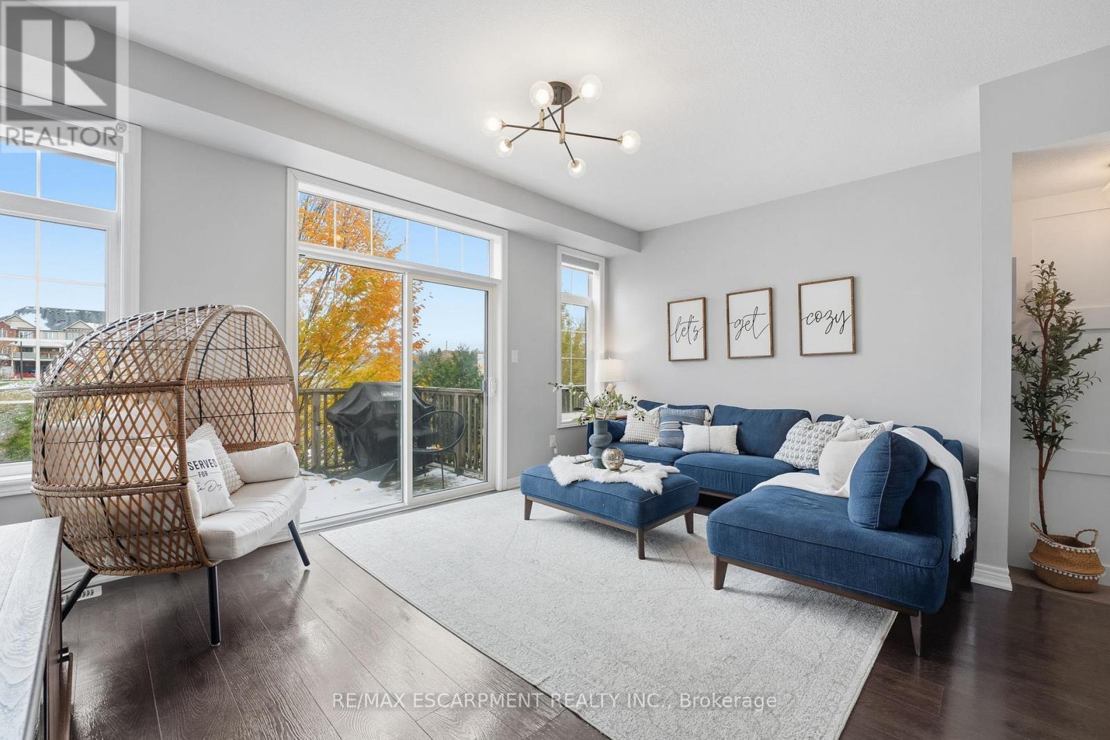 17 - 257 Parkside Drive, Hamilton, Ontario  L7R 2G4 - Photo 6 - X12542512