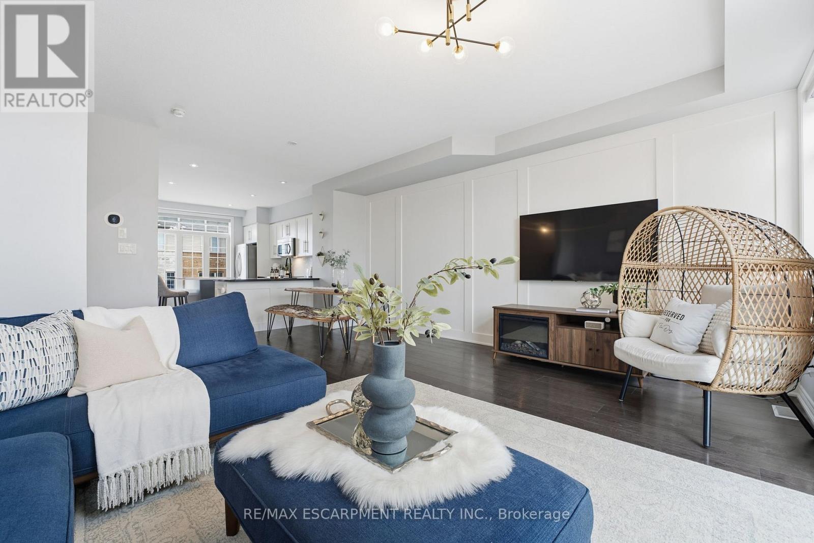 17 - 257 Parkside Drive, Hamilton, Ontario  L7R 2G4 - Photo 8 - X12542512