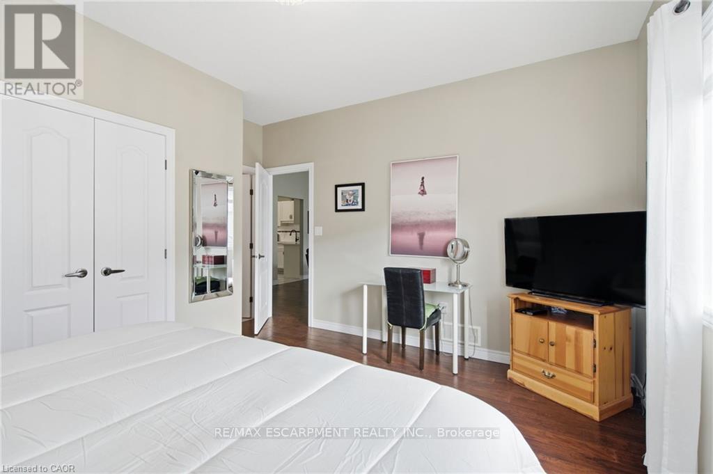 4 Hillgartner Lane, Hamilton, Ontario  L0R 1C0 - Photo 17 - X12542536