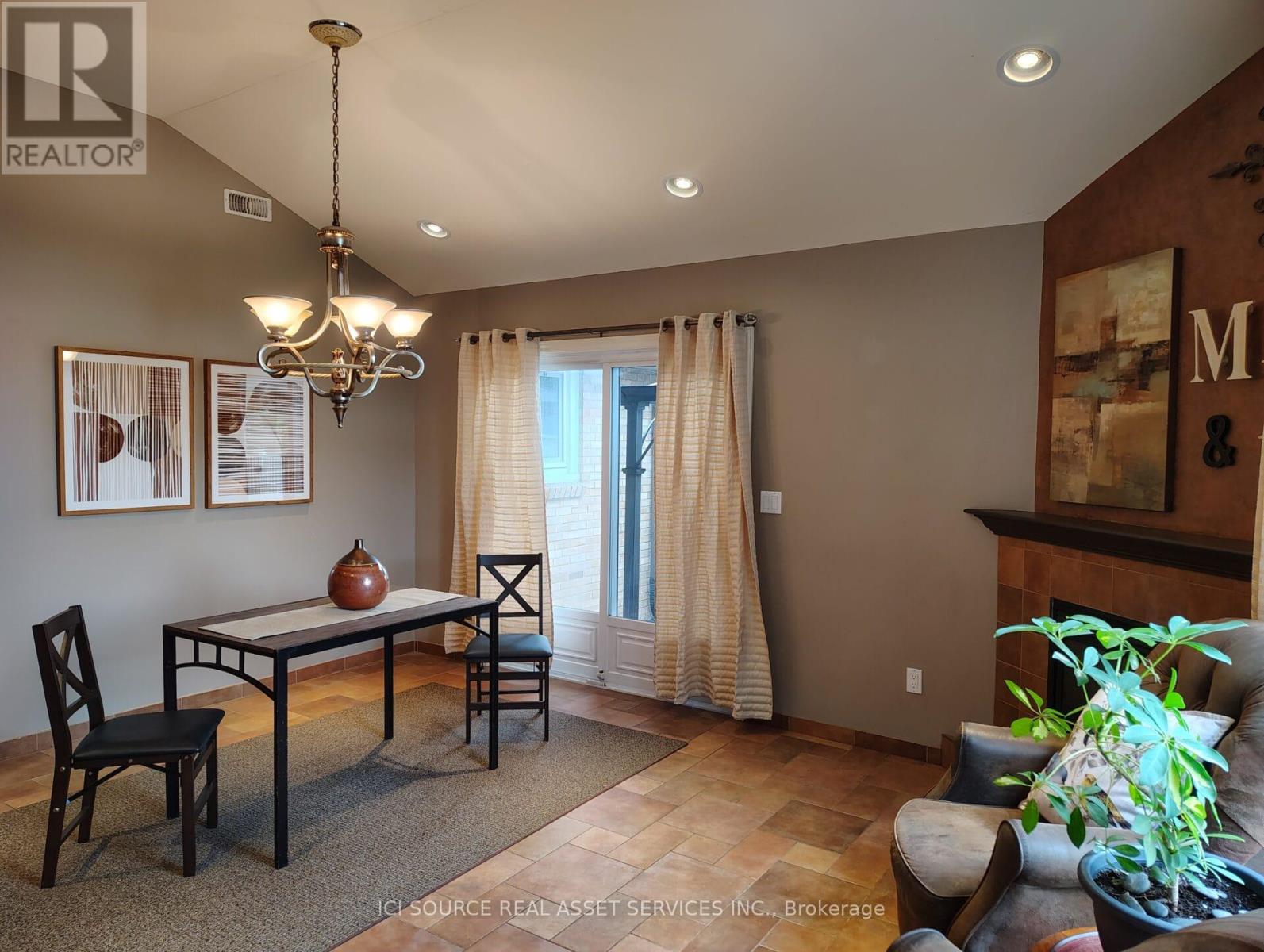 8581 Jerome Street, Windsor, Ontario  N8S 1W8 - Photo 12 - X12542548