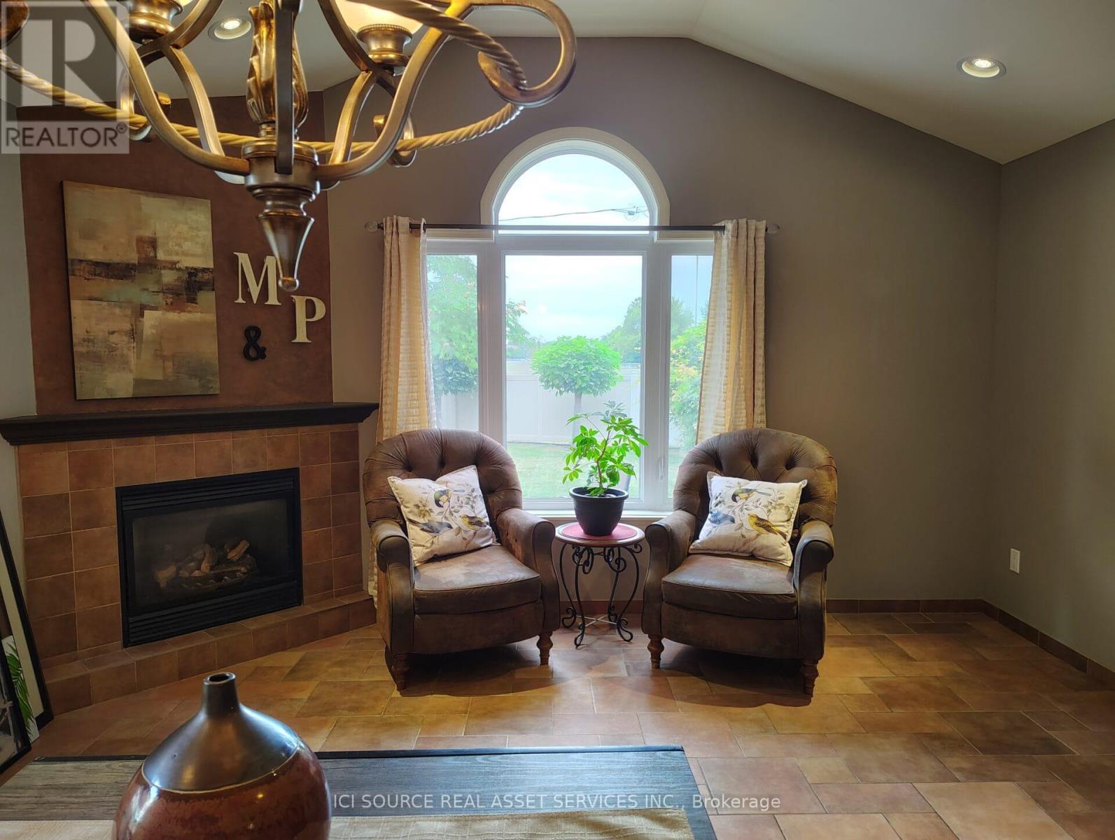 8581 Jerome Street, Windsor, Ontario  N8S 1W8 - Photo 13 - X12542548