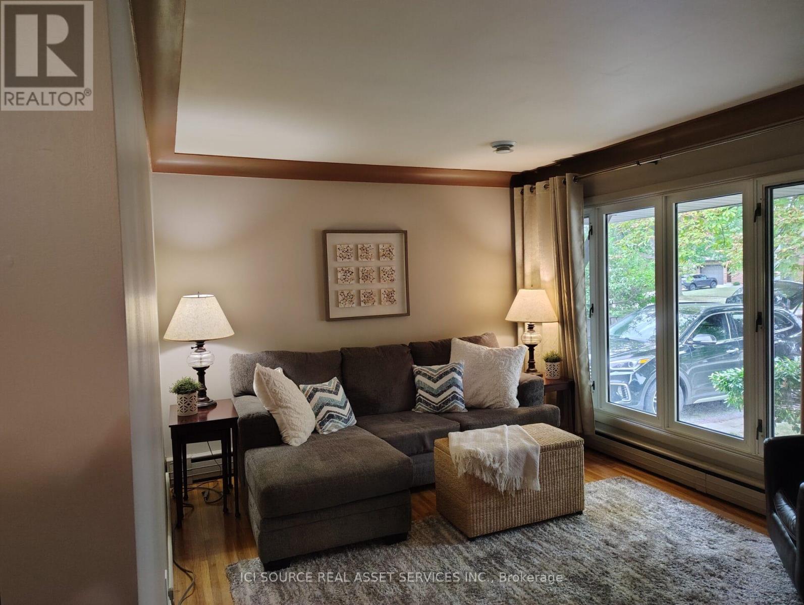 8581 Jerome Street, Windsor, Ontario  N8S 1W8 - Photo 3 - X12542548