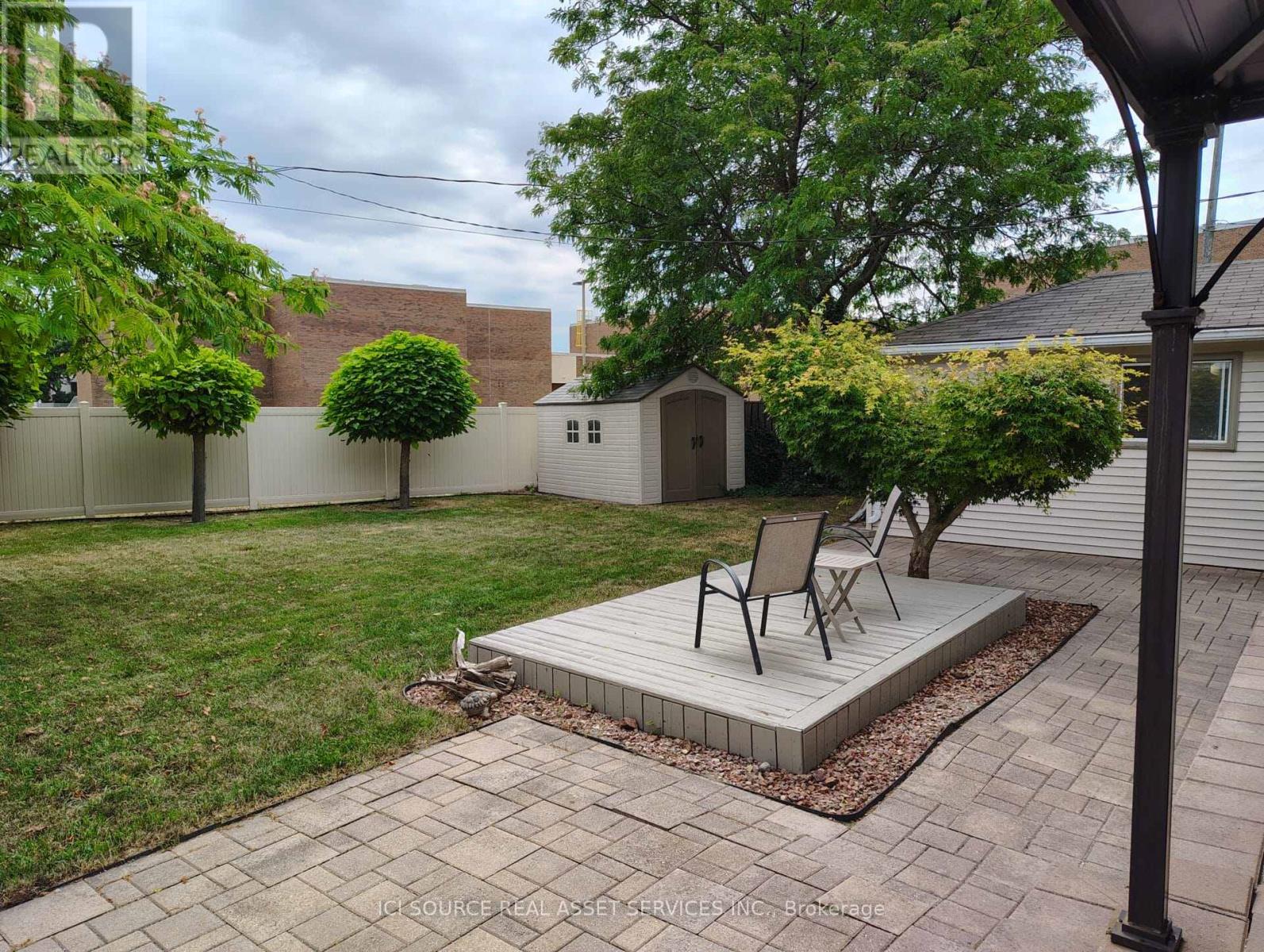 8581 Jerome Street, Windsor, Ontario  N8S 1W8 - Photo 37 - X12542548