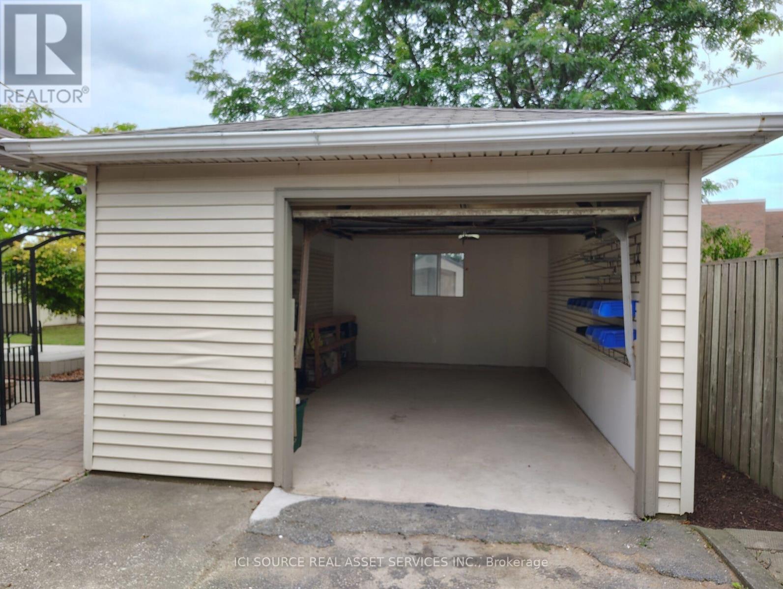 8581 Jerome Street, Windsor, Ontario  N8S 1W8 - Photo 38 - X12542548