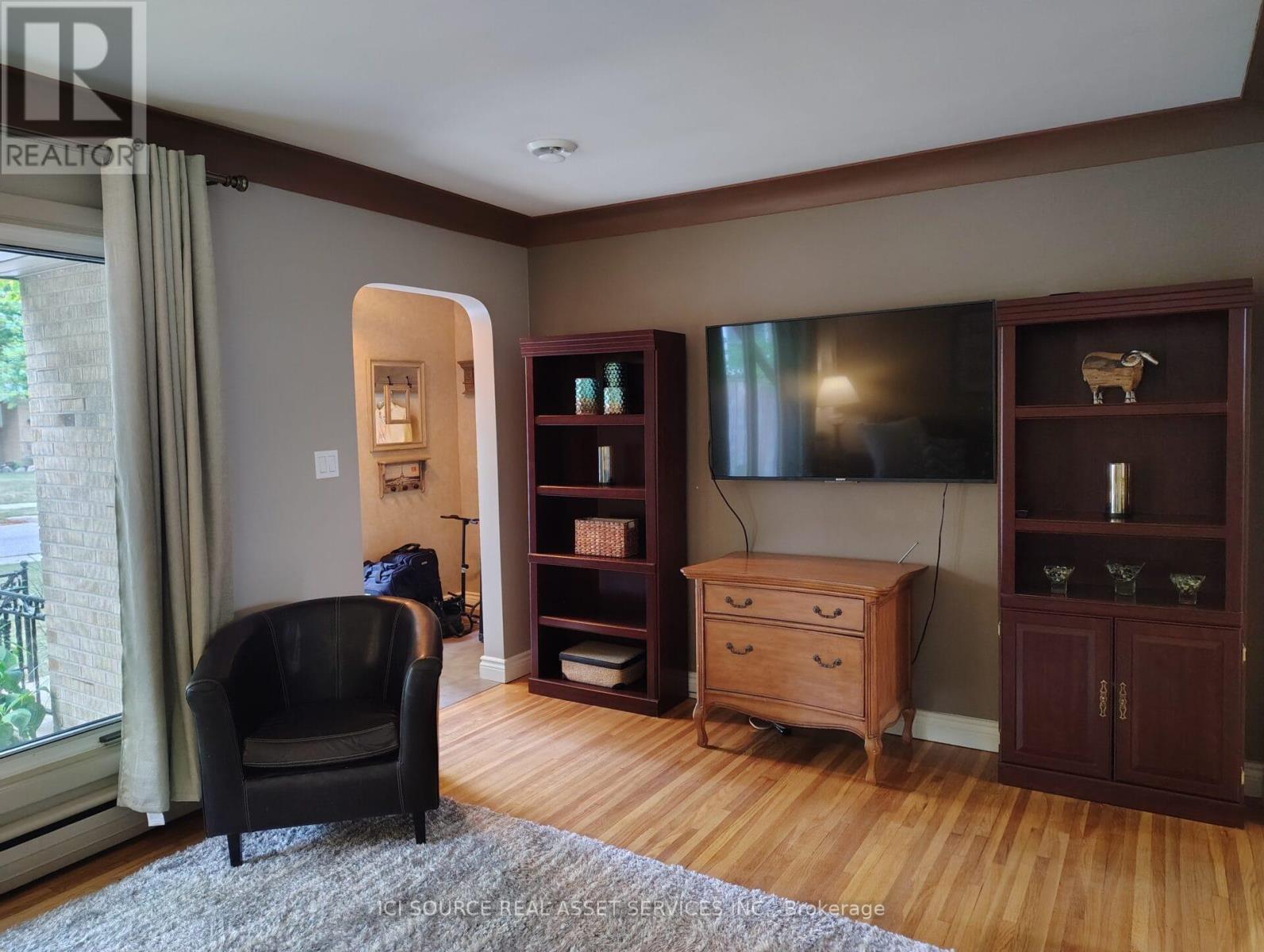 8581 Jerome Street, Windsor, Ontario  N8S 1W8 - Photo 6 - X12542548