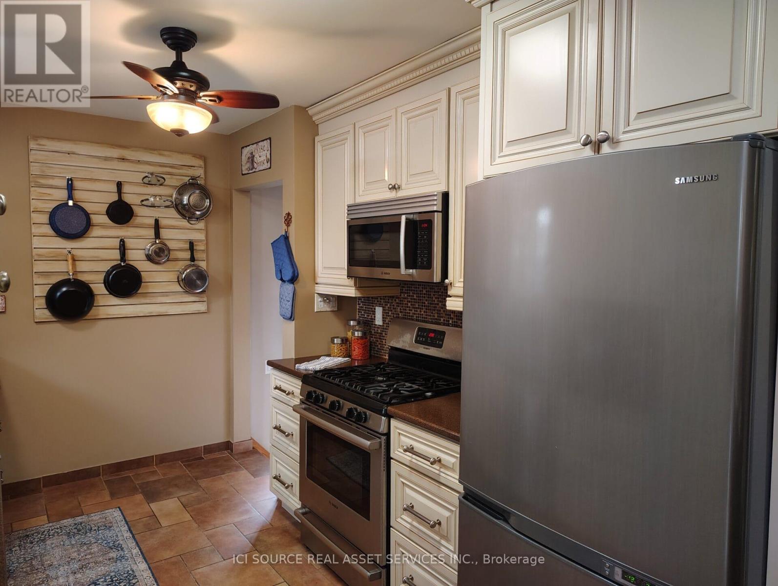 8581 Jerome Street, Windsor, Ontario  N8S 1W8 - Photo 9 - X12542548