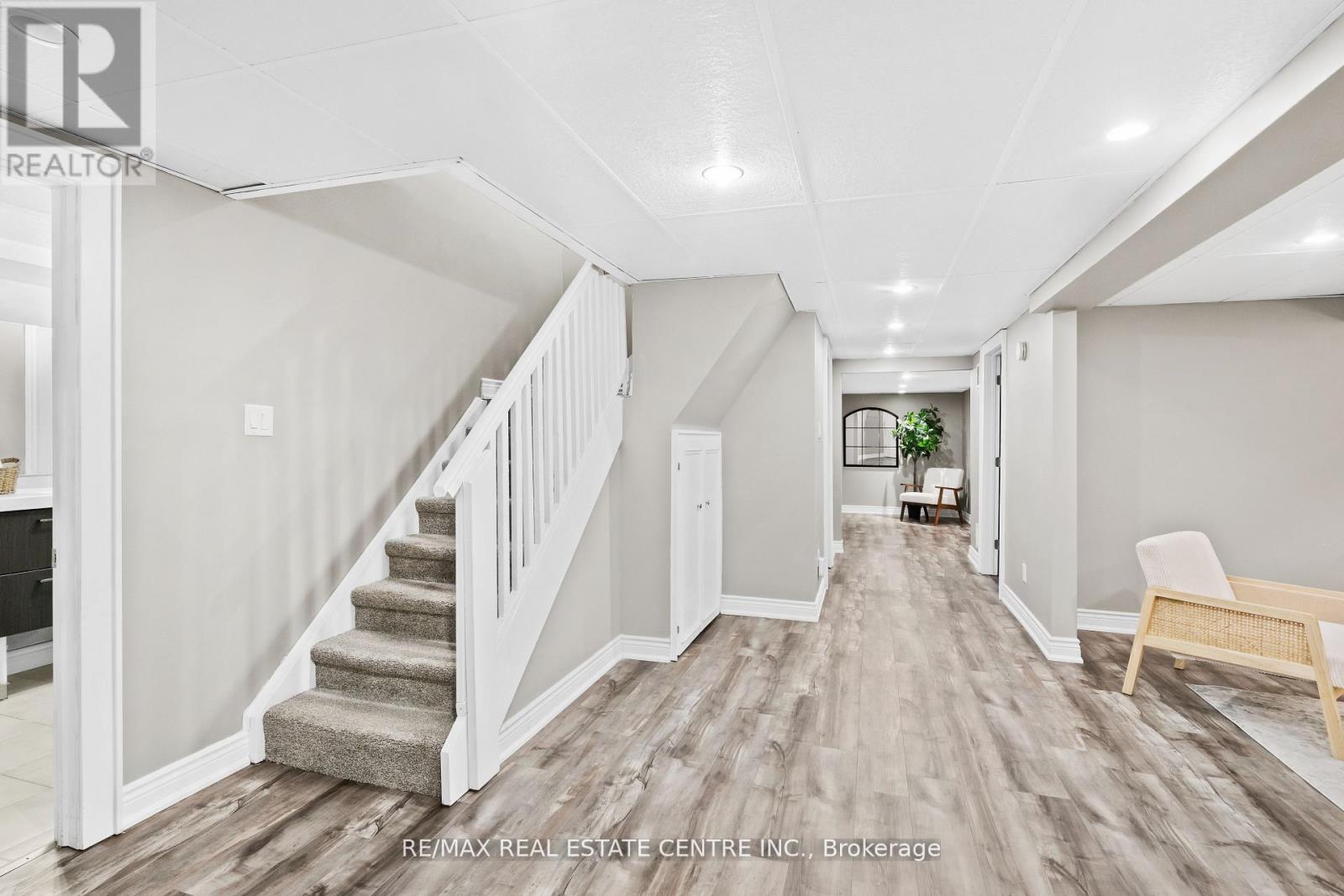 20 Driftwood Place, Hamilton, Ontario  L8J 2N7 - Photo 25 - X12542612