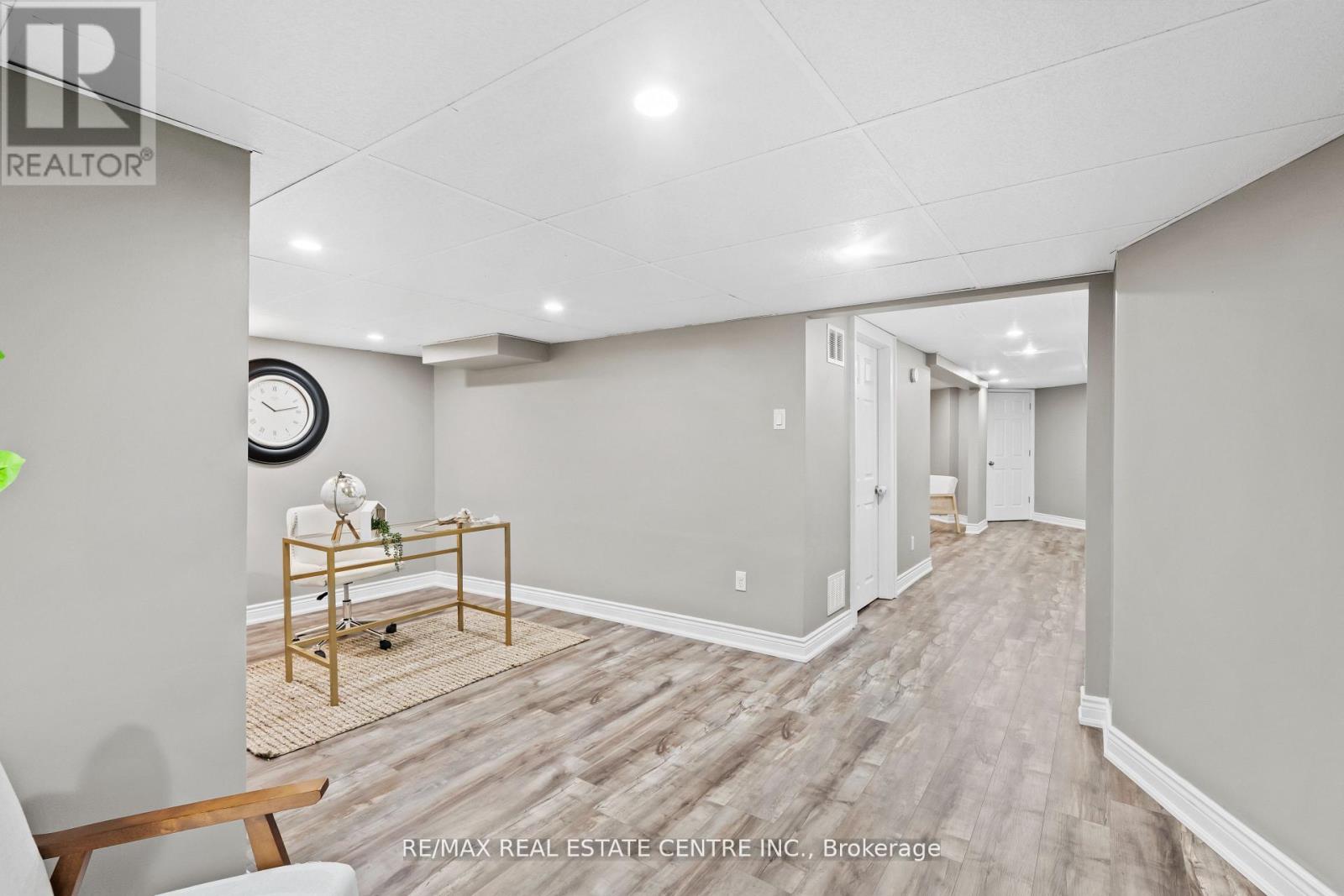 20 Driftwood Place, Hamilton, Ontario  L8J 2N7 - Photo 31 - X12542612