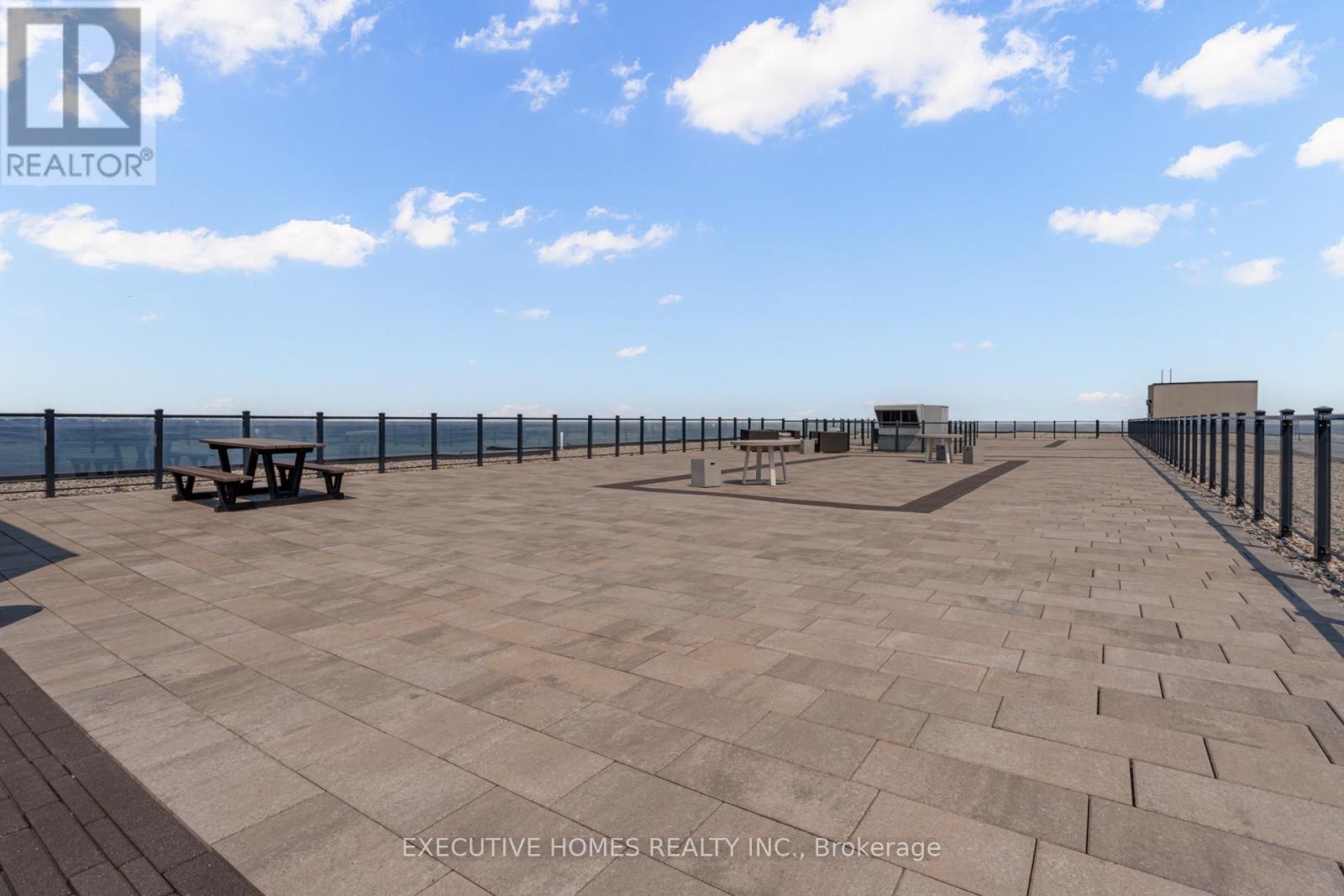 327 - 101 Shoreview Place, Hamilton, Ontario  L8E 0K2 - Photo 15 - X12542624