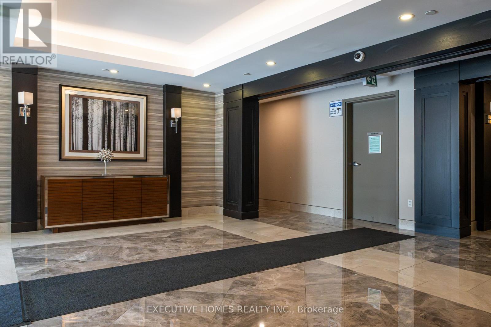 327 - 101 Shoreview Place, Hamilton, Ontario  L8E 0K2 - Photo 3 - X12542624