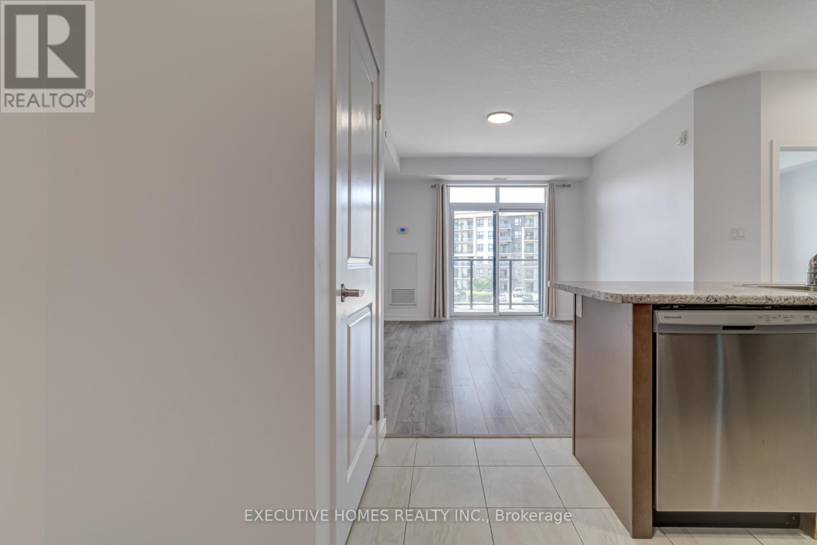 327 - 101 Shoreview Place, Hamilton, Ontario  L8E 0K2 - Photo 4 - X12542624