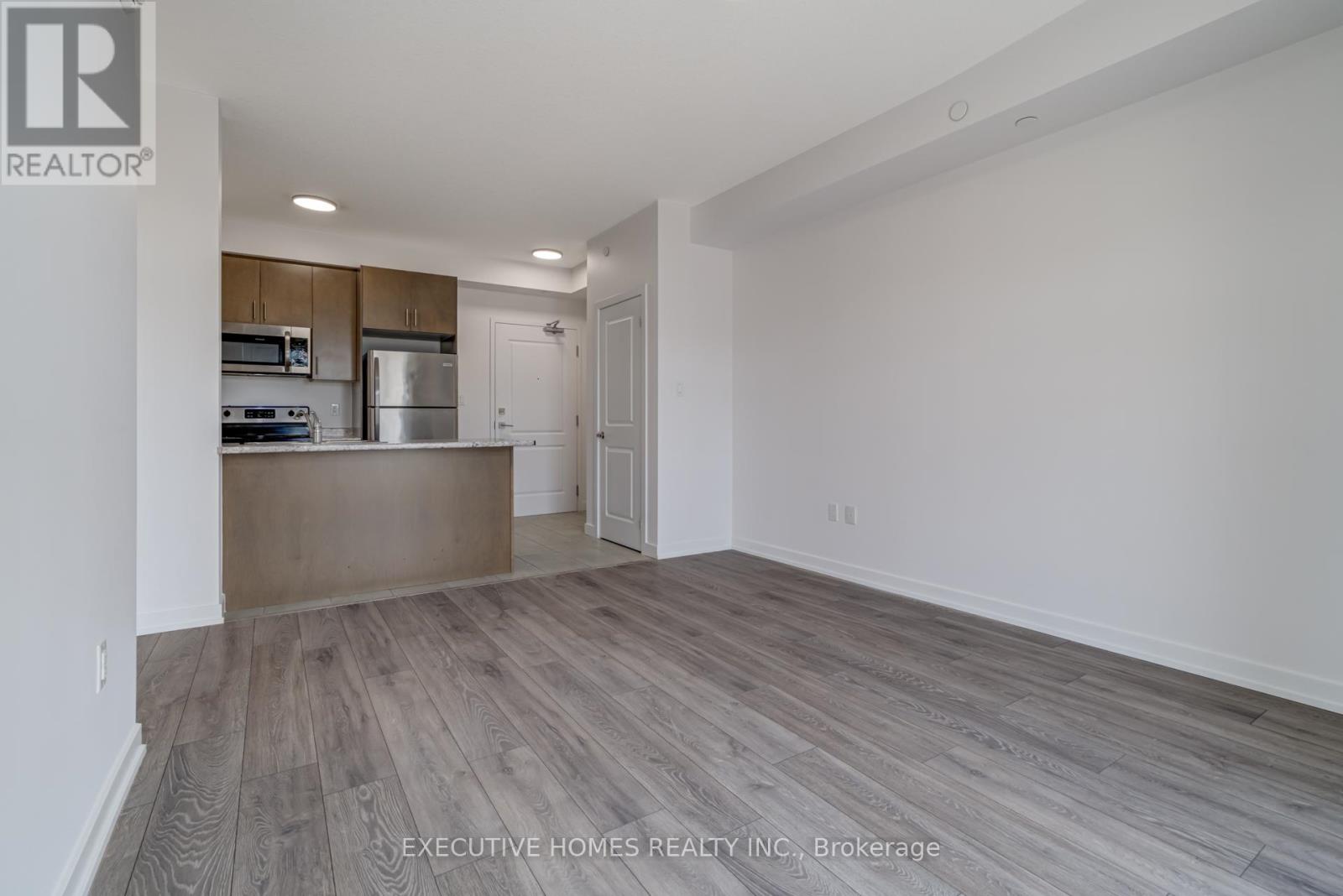 327 - 101 Shoreview Place, Hamilton, Ontario  L8E 0K2 - Photo 7 - X12542624