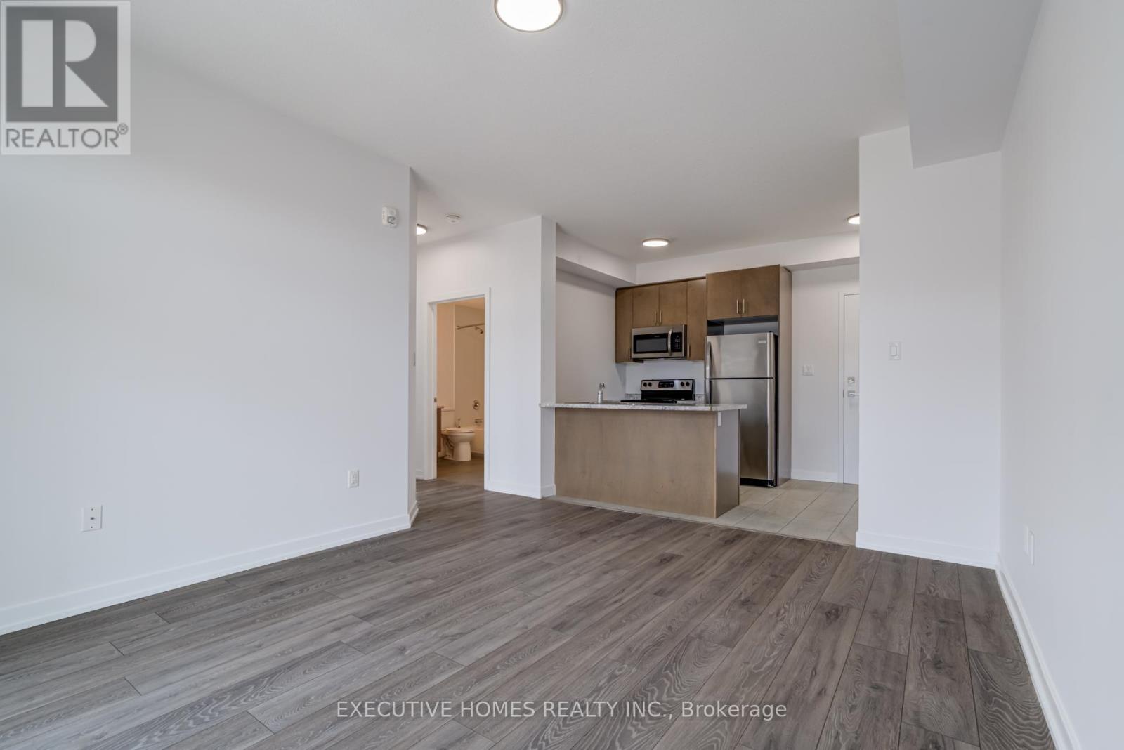 327 - 101 Shoreview Place, Hamilton, Ontario  L8E 0K2 - Photo 9 - X12542624