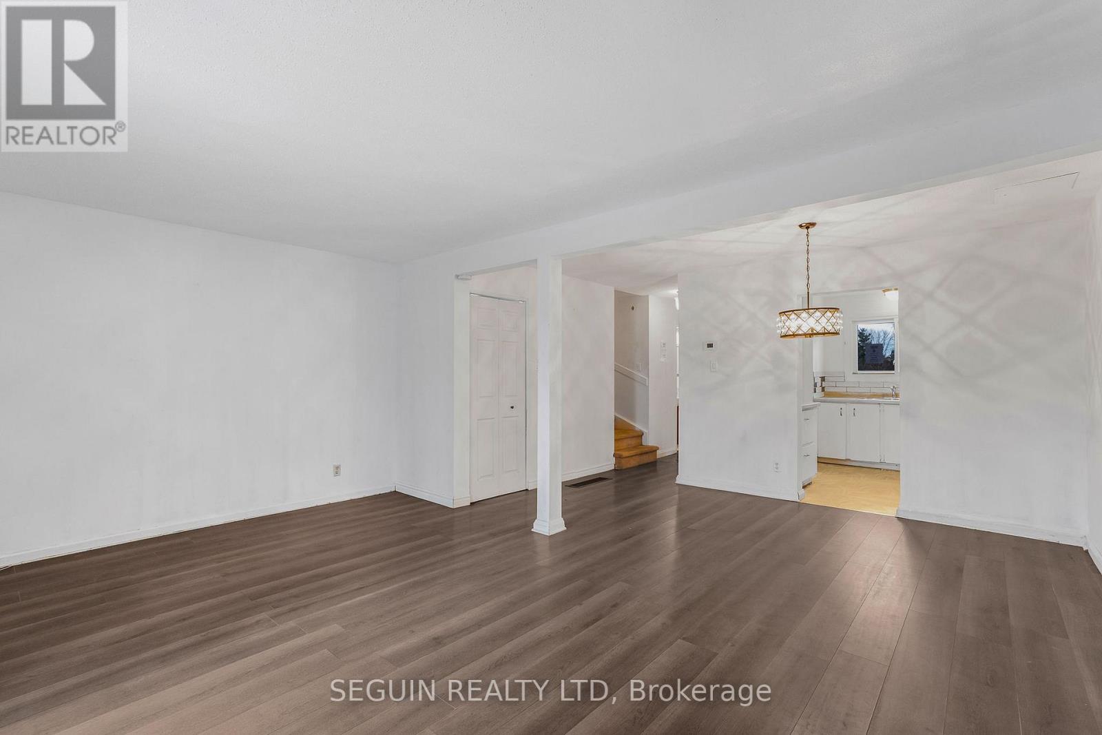 6138 Brookside Lane, Ottawa, Ontario K1C 2K7 - Photo 14 - X12542706