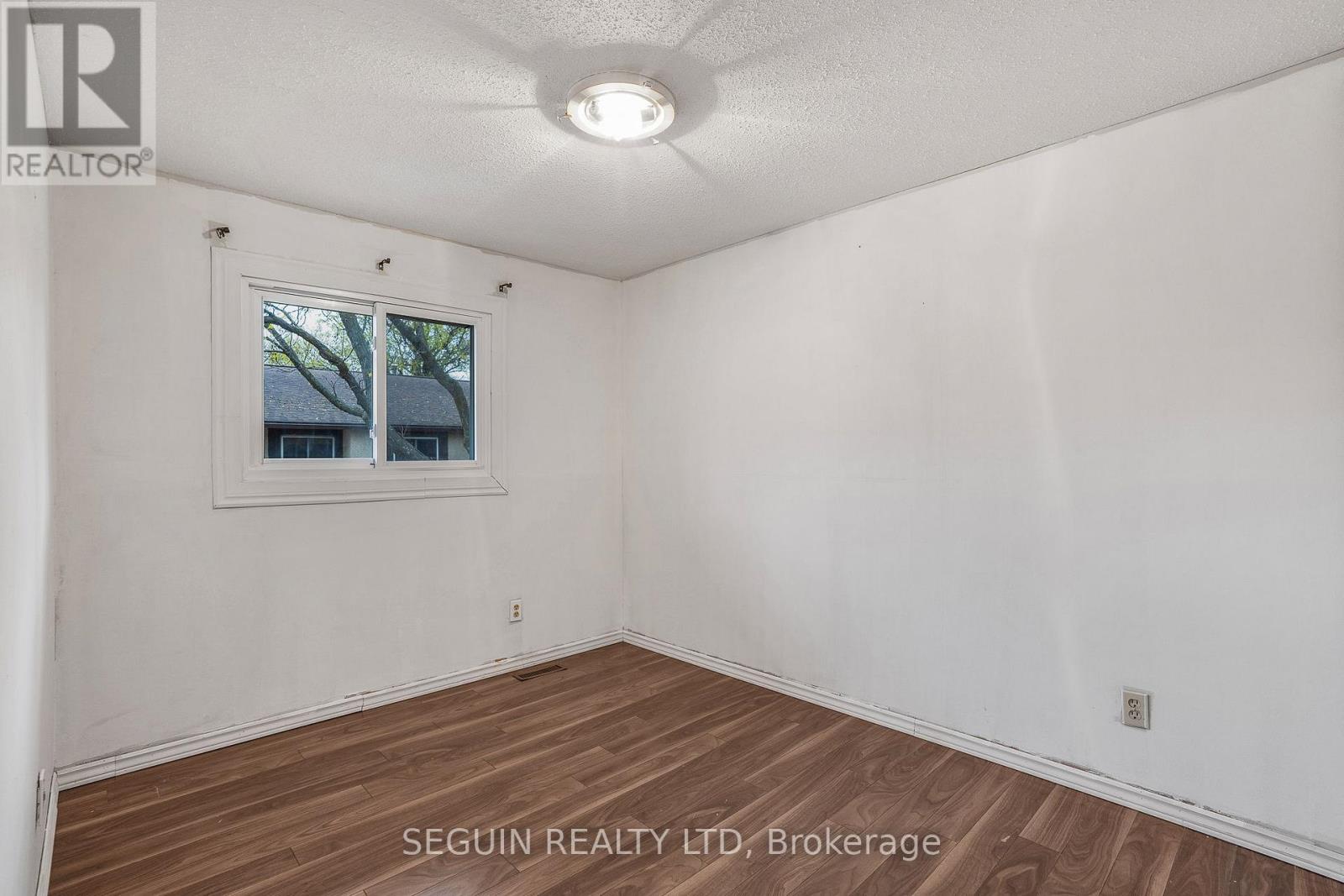 6138 Brookside Lane, Ottawa, Ontario K1C 2K7 - Photo 21 - X12542706